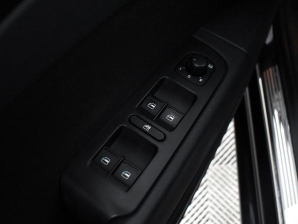 Skoda Superb II Рестайлинг с пробегом 2015 года, цена 1 180 000 рублей, 137000 км, лифтбек, Автокод Объявления