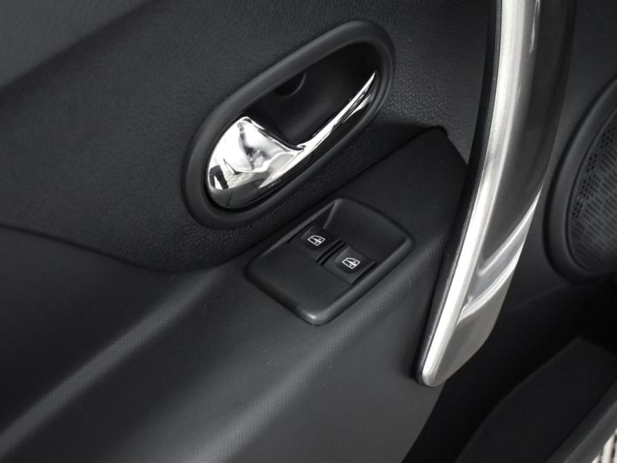 Renault Logan II Санкт-Петербург  - изображение 11
