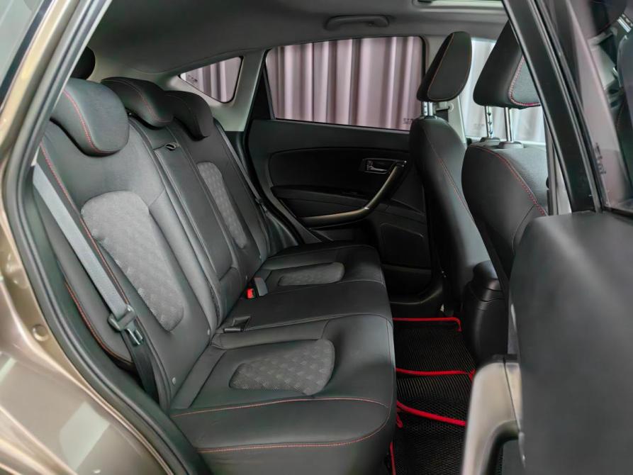 FAW Besturn X80 I Москва  - изображение 10