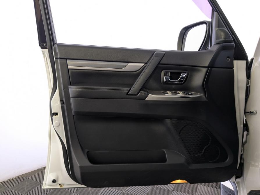 Mitsubishi Pajero IV Рестайлинг 2 Москва  - изображение 19