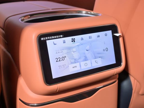 Lynk &amp; Co 900 с пробегом 2025 года, цена 7 385 000 рублей, 25545 км, внедорожник, Автокод Объявления