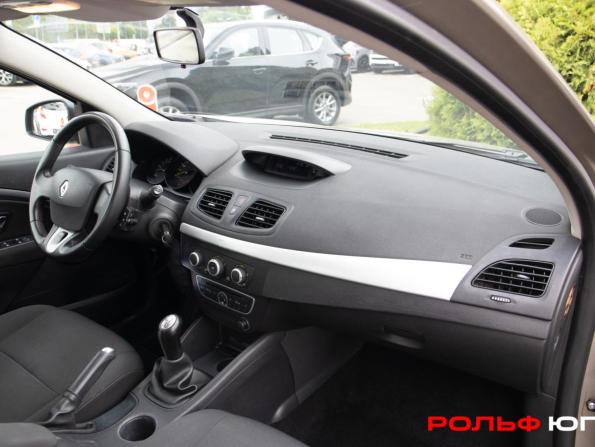 Renault Fluence I с пробегом 2012 года, цена 673 000 рублей, 130652 км, седан, Автокод Объявления