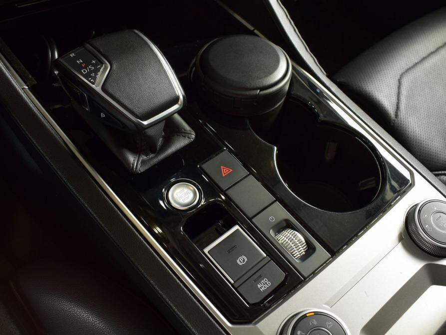 Volkswagen Touareg III Кемерово  - изображение 18