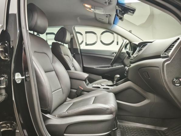 Hyundai Tucson III с пробегом 2017 года, цена 2 468 000 рублей, 35284 км, внедорожник, Автокод Объявления