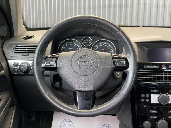 Opel Astra H Рестайлинг с пробегом 2011 года, цена 447 000 рублей, 217063 км, универсал, Автокод Объявления