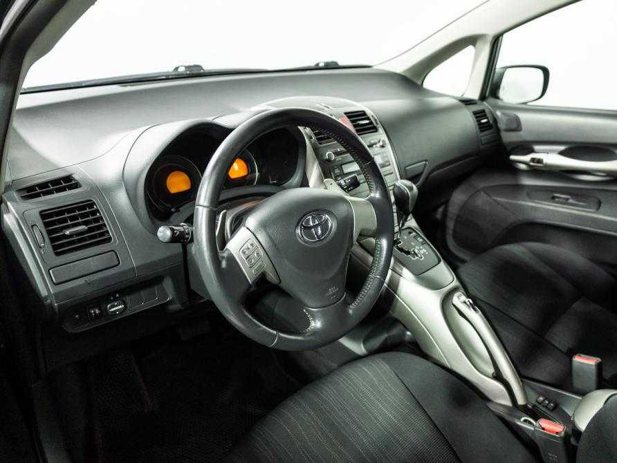 Toyota Auris I Санкт-Петербург  - изображение 11