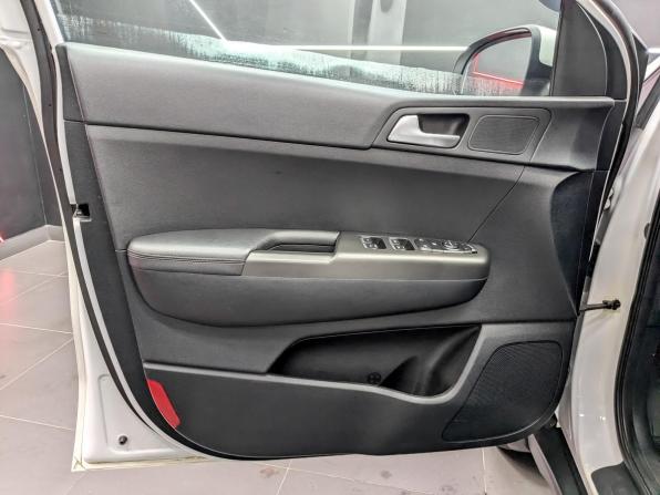 Kia Sportage IV Рестайлинг с пробегом 2021 года, цена 2 475 000 рублей, 68887 км, внедорожник, Автокод Объявления