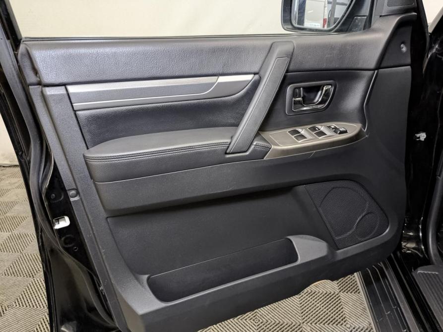 Mitsubishi Pajero IV Рестайлинг 2 Москва  - изображение 18