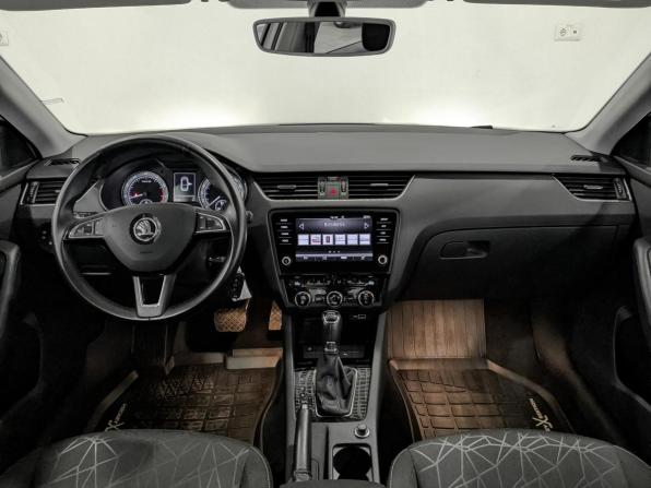 Skoda Octavia III (A7) Рестайлинг с пробегом 2019 года, цена 2 475 000 рублей, 26523 км, лифтбек, Автокод Объявления