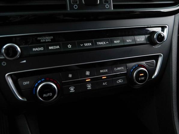 Kia Optima IV Рестайлинг с пробегом 2019 года, цена 2 049 777 рублей, 103147 км, седан, Автокод Объявления