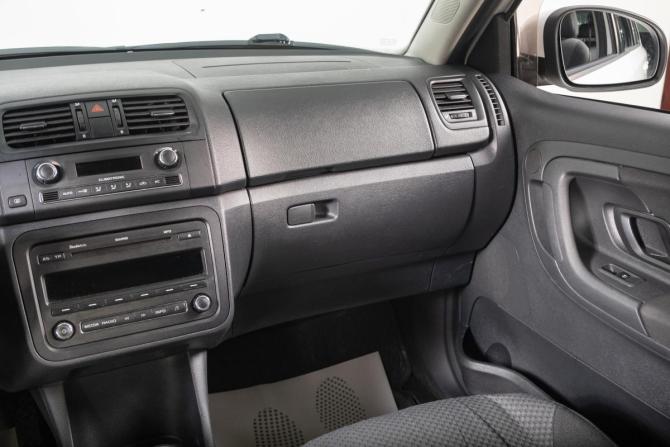 Skoda Fabia II Рестайлинг с пробегом 2011 года, цена 679 000 рублей, 156000 км, универсал, Автокод Объявления