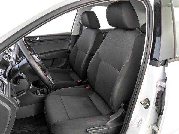 Skoda Rapid I Рестайлинг с пробегом 2019 года, цена 780 000 рублей, 218244 км, лифтбек, Автокод Объявления