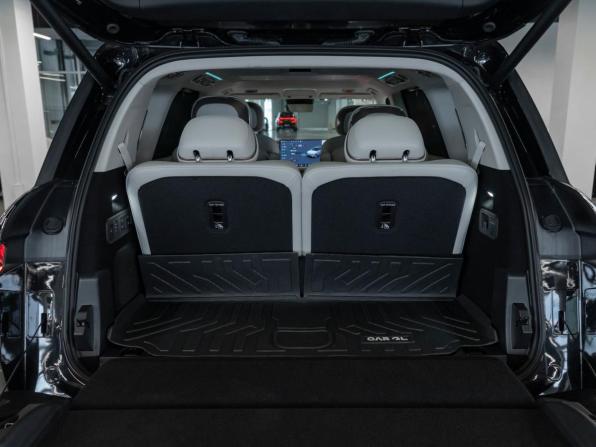 Lynk &amp; Co 900 с пробегом 2025 года, цена 7 650 000 рублей, 19 км, внедорожник, Автокод Объявления