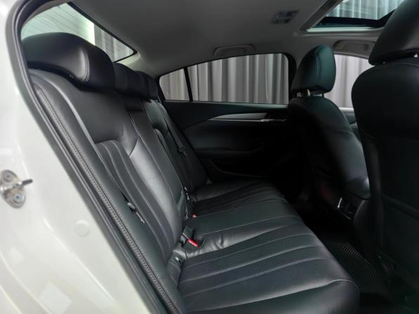 Mazda 6 III (GJ) Рестайлинг 2 с пробегом 2019 года, цена 2 649 000 рублей, 63105 км, седан, Автокод Объявления