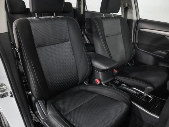 Mitsubishi Outlander III Рестайлинг 2 с пробегом 2017 года, цена 1 799 000 рублей, 151945 км, внедорожник, Автокод Объявления