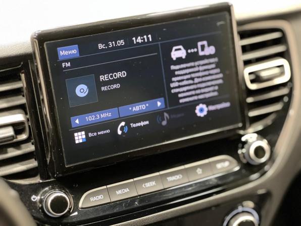 Hyundai Solaris II Рестайлинг с пробегом 2021 года, цена 1 699 000 рублей, 74000 км, седан, Автокод Объявления