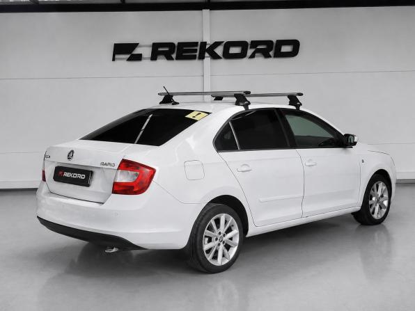 Skoda Rapid I с пробегом 2015 года, цена 679 000 рублей, 318693 км, лифтбек, Автокод Объявления