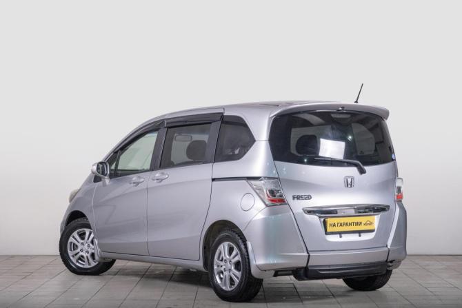 Honda Freed I Рестайлинг с пробегом 2013 года, цена 1 229 000 рублей, 116980 км, компактвэн, Автокод Объявления