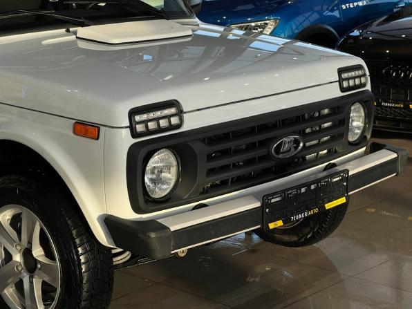 Lada (ВАЗ) Niva Legend с пробегом 2024 года, цена 999 999 рублей, 17500 км, внедорожник, Автокод Объявления