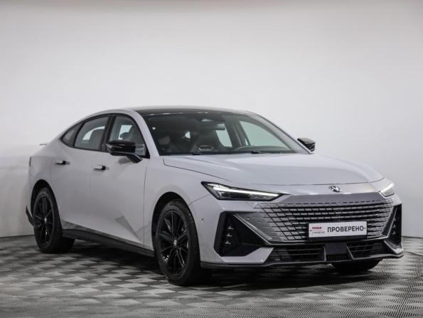 Changan UNI-V I с пробегом 2023 года, цена 2 399 000 рублей, 18960 км, лифтбек, Автокод Объявления