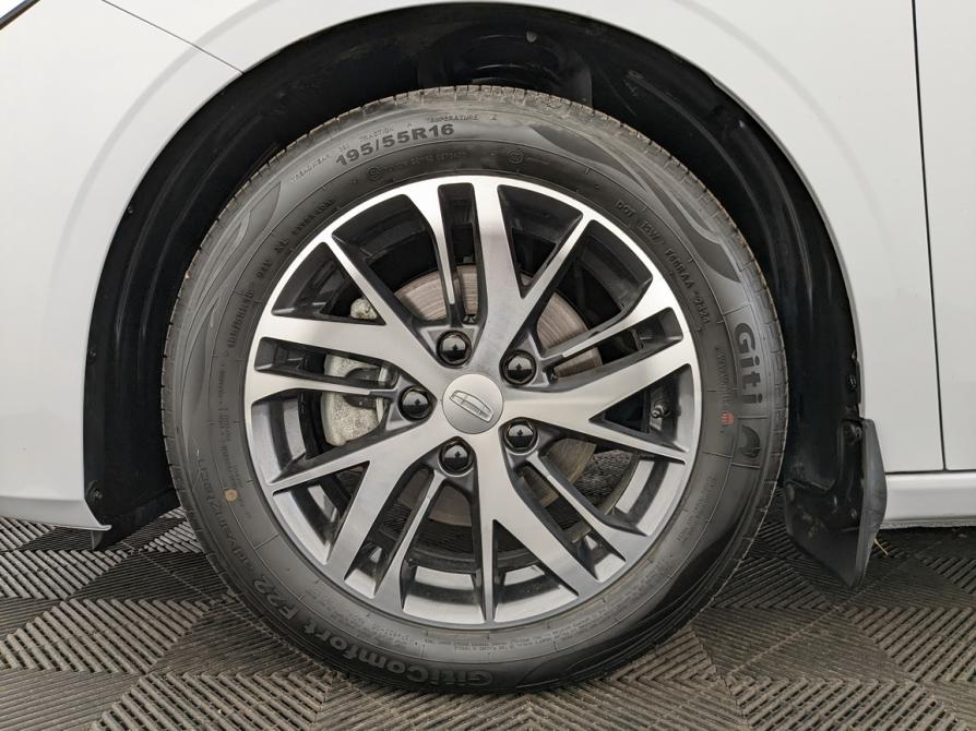 Geely Emgrand II Москва  - изображение 18