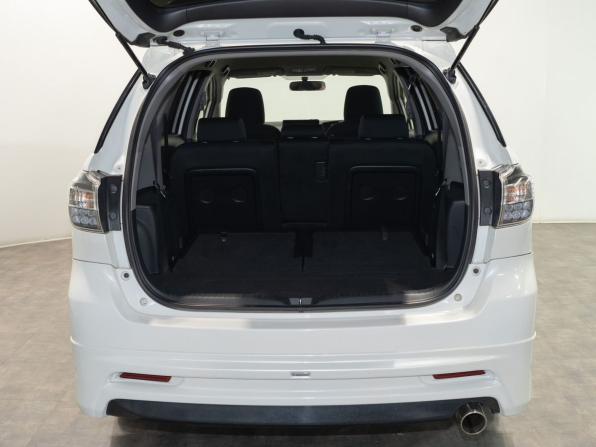 Toyota Wish II Рестайлинг с пробегом 2016 года, цена 1 545 000 рублей, 172100 км, минивэн, Автокод Объявления