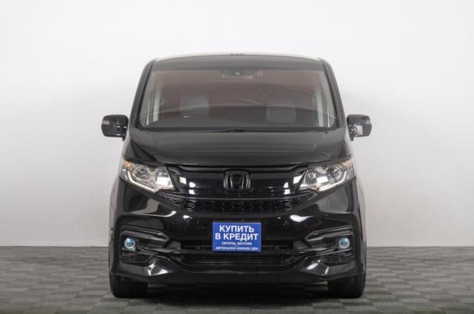 Honda Stepwgn V с пробегом 2016 года, цена 1 999 000 рублей, 108000 км, минивэн, Автокод Объявления
