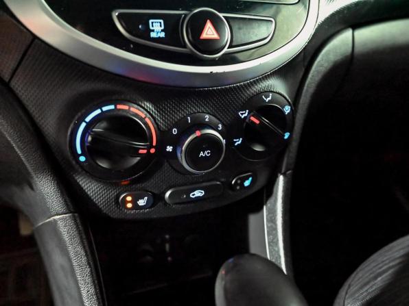 Hyundai Solaris I Рестайлинг с пробегом 2014 года, цена 750 000 рублей, 227332 км, седан, Автокод Объявления