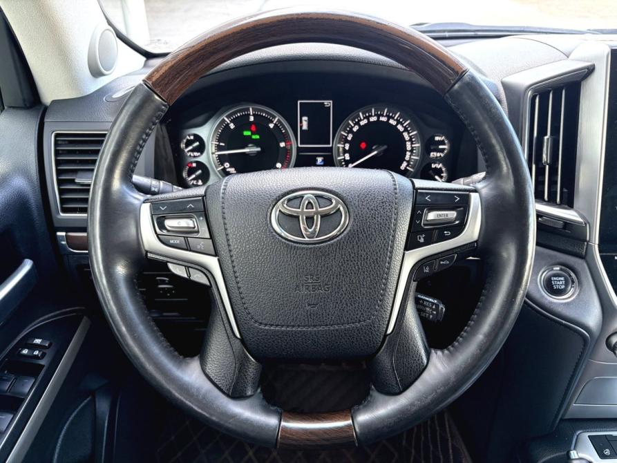 Toyota Land Cruiser 200 Series Рестайлинг 2 Пермь  - изображение 17