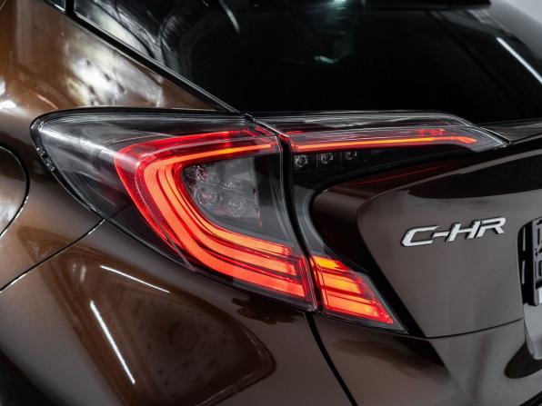 Toyota C-HR I с пробегом 2017 года, цена 1 850 000 рублей, 120030 км, внедорожник, Автокод Объявления