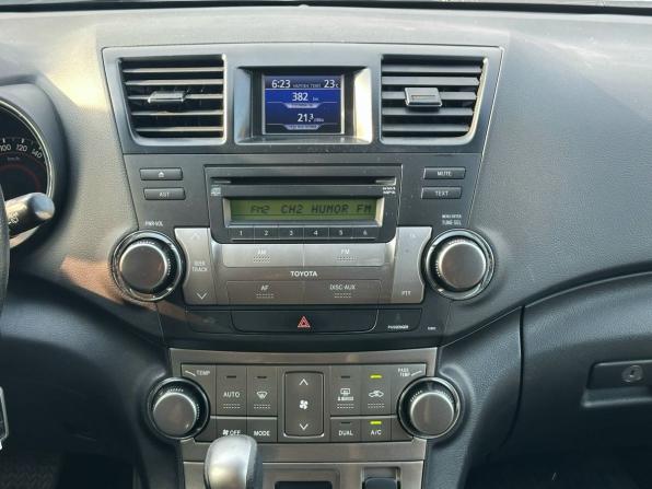 Toyota Highlander II (XU40) Рестайлинг с пробегом 2012 года, цена 2 100 000 рублей, 178000 км, внедорожник, Автокод Объявления