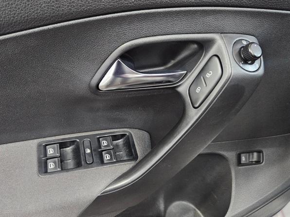 Volkswagen Polo V с пробегом 2011 года, цена 760 000 рублей, 122694 км, седан, Автокод Объявления