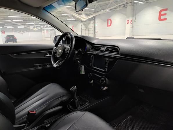 Kia Rio IV с пробегом 2018 года, цена 1 399 000 рублей, 99013 км, хэтчбек, Автокод Объявления