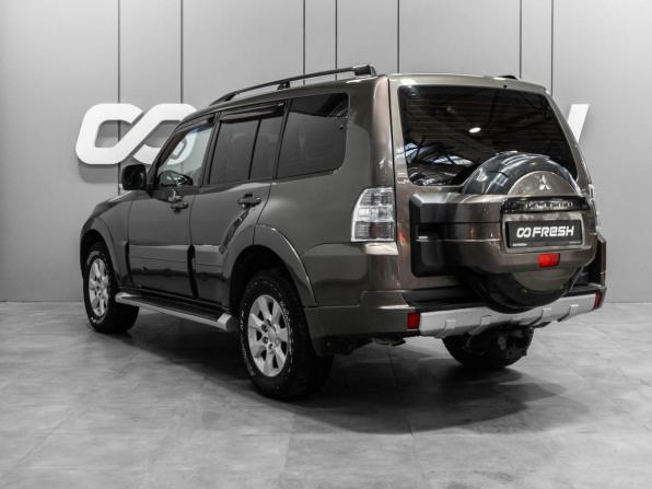 Mitsubishi Pajero IV Рестайлинг 1 с пробегом 2011 года, цена 1 749 000 рублей, 307477 км, внедорожник, Автокод Объявления