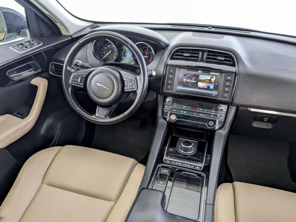 Jaguar F-Pace I с пробегом 2018 года, цена 2 650 000 рублей, 172162 км, внедорожник, Автокод Объявления