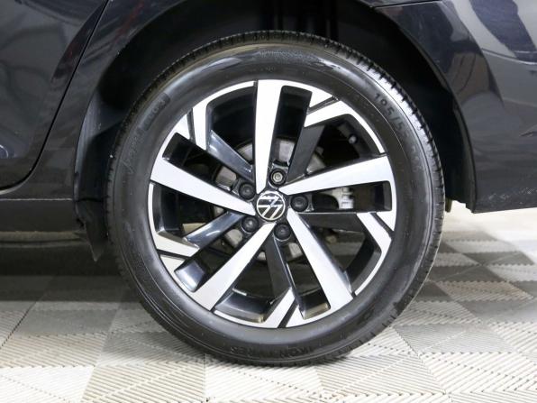 Volkswagen Polo VI с пробегом 2021 года, цена 1 590 000 рублей, 92255 км, лифтбек, Автокод Объявления