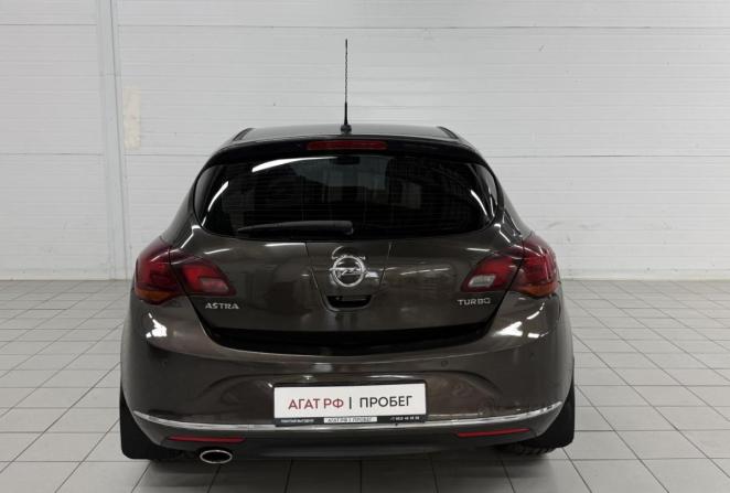 Opel Astra J Рестайлинг с пробегом 2014 года, цена 900 000 рублей, 120957 км, хэтчбек, Автокод Объявления
