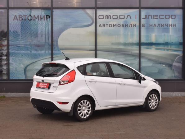 Ford Fiesta Mk6 Рестайлинг с пробегом 2018 года, цена 924 000 рублей, 57476 км, хэтчбек, Автокод Объявления