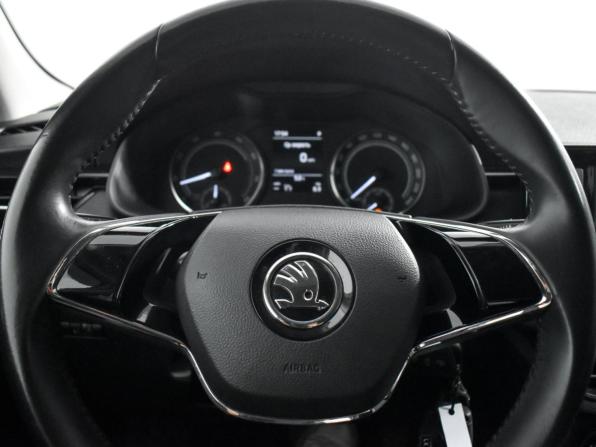 Skoda Rapid II с пробегом 2020 года, цена 1 620 000 рублей, 64195 км, лифтбек, Автокод Объявления