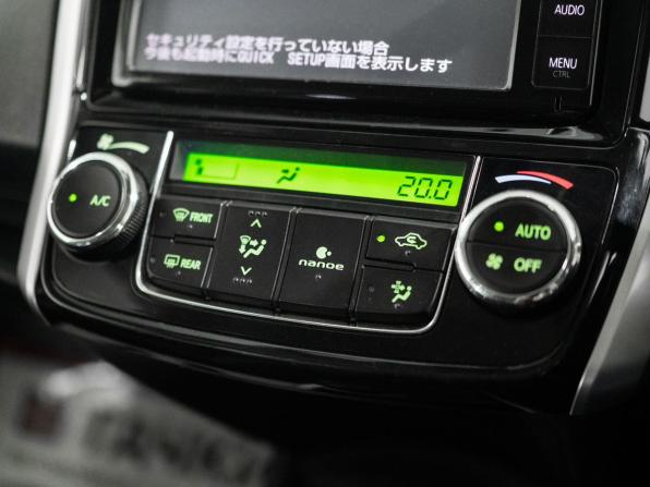 Toyota Corolla XI (E160 E170 E180) Рестайлинг 1 с пробегом 2015 года, цена 1 250 000 рублей, 156311 км, универсал, Автокод Объявления