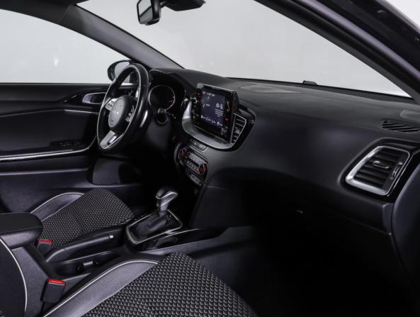 Kia Ceed III Рестайлинг с пробегом 2021 года, цена 1 900 000 рублей, 112629 км, универсал, Автокод Объявления