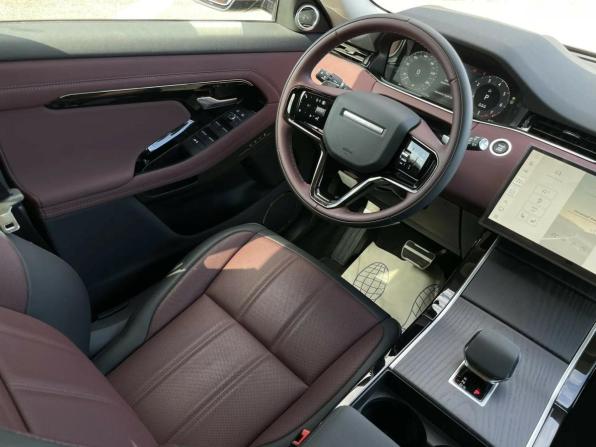 Land Rover Range Rover Evoque II Рестайлинг с пробегом 2025 года, цена 5 825 000 рублей, 10 км, внедорожник, Автокод Объявления