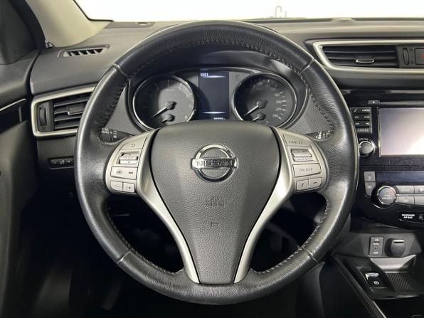 Nissan Qashqai II с пробегом 2018 года, цена 1 739 000 рублей, 89882 км, внедорожник, Автокод Объявления