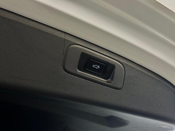 Geely Coolray I Рестайлинг с пробегом 2023 года, цена 2 089 000 рублей, 38743 км, внедорожник, Автокод Объявления