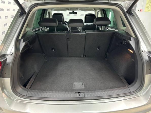 Volkswagen Tiguan II с пробегом 2018 года, цена 3 359 200 рублей, 115550 км, внедорожник, Автокод Объявления