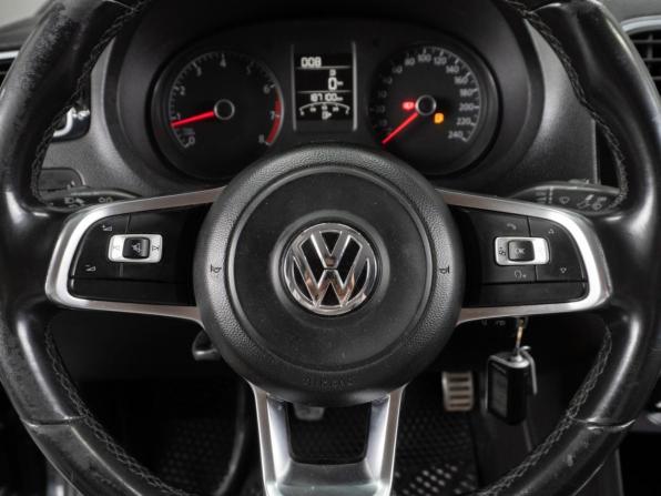 Volkswagen Polo V Рестайлинг с пробегом 2018 года, цена 999 000 рублей, 187100 км, седан, Автокод Объявления