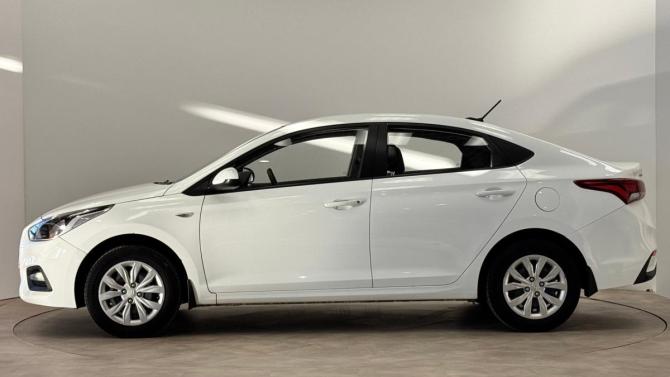 Hyundai Solaris II с пробегом 2017 года, цена 930 000 рублей, 121458 км, седан, Автокод Объявления