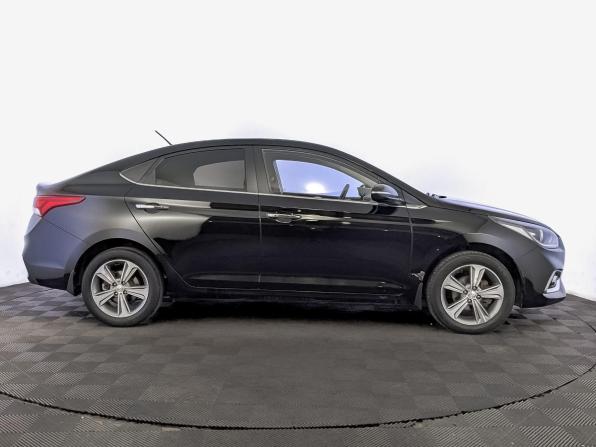 Hyundai Solaris II с пробегом 2017 года, цена 1 290 000 рублей, 98266 км, седан, Автокод Объявления