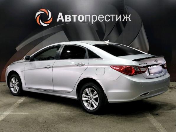 Hyundai Sonata VI (YF) с пробегом 2011 года, цена 999 000 рублей, 170787 км, седан, Автокод Объявления