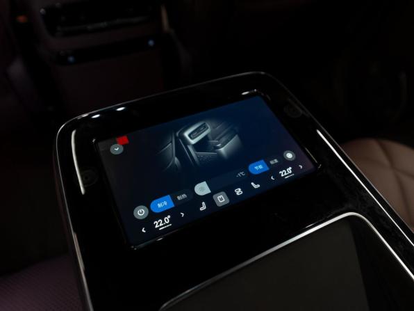 Voyah Taishan X8 с пробегом 2026 года, цена 8 200 000 рублей, 68 км, внедорожник, Автокод Объявления